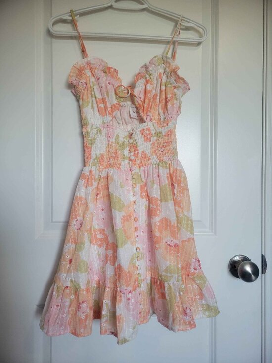 SABO Dresses & Skirts - SABO beautiful floral summer dress frilly with cut out, womens